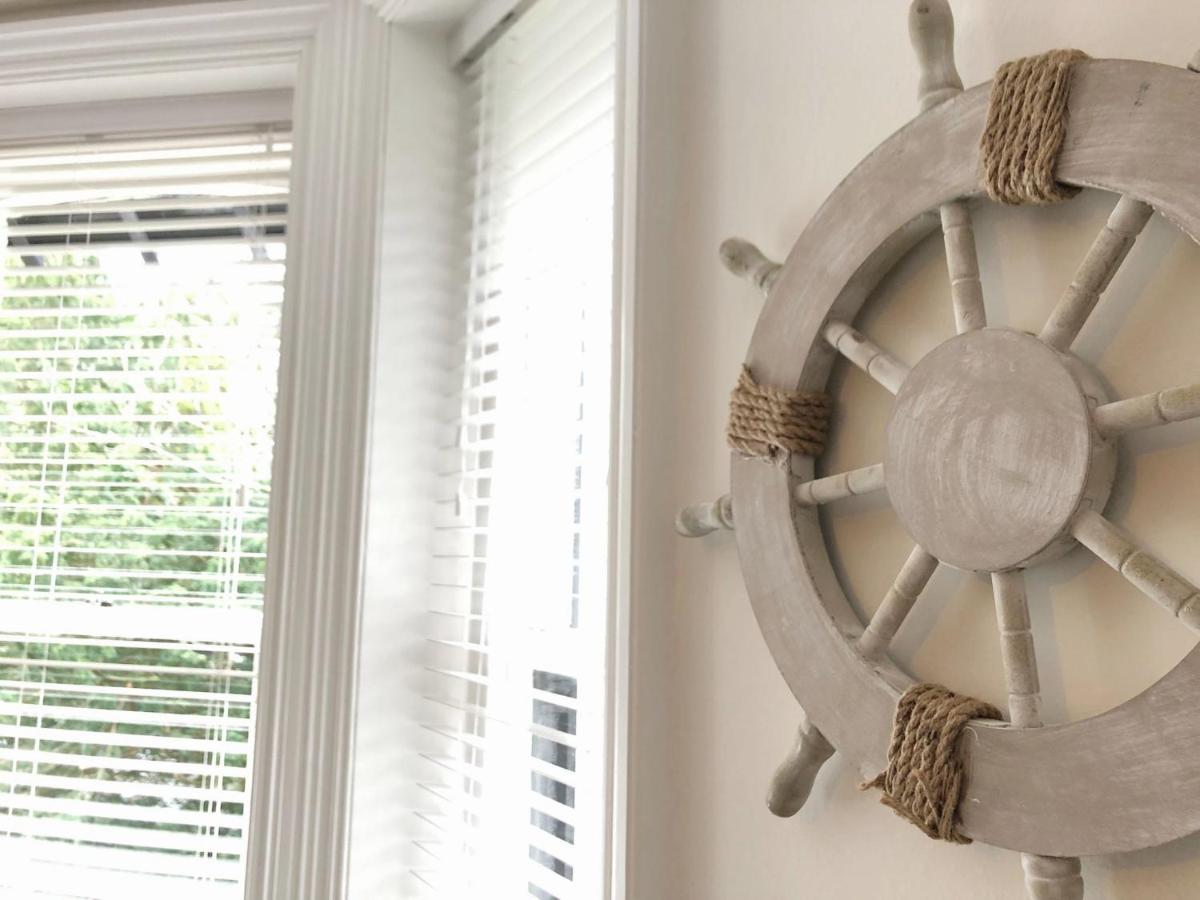 Sail Away. 1-Bed Apartment Close To The Beach บอร์นมัธ ภายนอก รูปภาพ